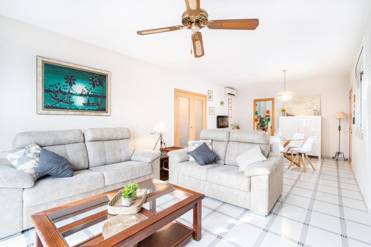 "Charm & Cozy 4Br - 3Ba With Pool & Barbecue" Villa Cambrils Exterior photo